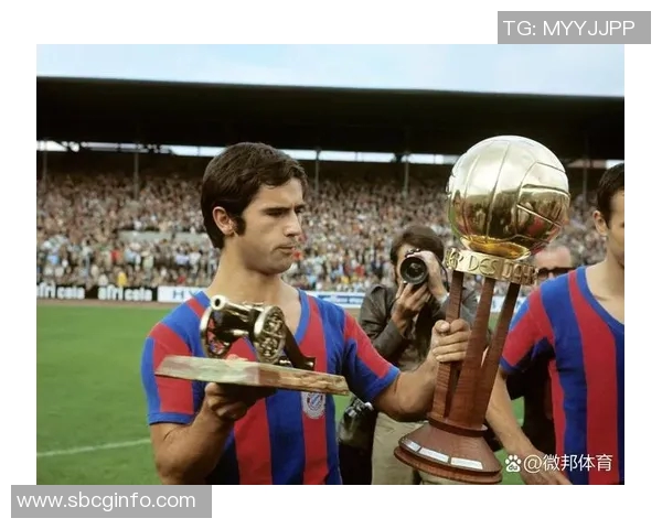 全球顶尖男足球明星的传奇与成就盘点